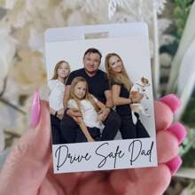 1PC Customized Photo Car Hanging Decoration - Personalized Car Rearview Mirror Hanging Tag, Can Upload Couple/Parent-Child/Family Photo Pictures As Wedding Anniversary, Birthday Gift Or Family Commemoration, Creative Car Interior Pendant, Preferred Gift For Couples And Families On Holidays.