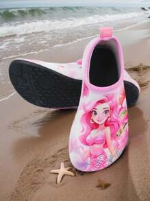 Zapatos de agua para niñas, combinados con calcetines livianos para el piso y zapatos deportivos interiores de suela blanda y descalzos, personalizados para niños enérgicos.