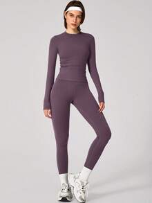 女士简约纯色运动上衣和裤子套装，适合日常瑜伽和锻炼