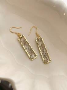 1 par de pendientes con decoración de concha dorada, adecuados para uso diario de mujeres, regalo para amigas y hermanas, regalo de cumpleaños