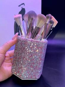 1 hộp đựng cọ trang điểm hình lục giác đính đá, dung tích lớn, đính pha lê nhiều màu, kiểu dáng sang trọng lấp lánh, họa tiết kim cương phủ kín, hình trụ lục giác, chi tiết cạnh tinh tế, hộp đựng dụng cụ mỹ phẩm, thích hợp cho bàn trang điểm phòng ngủ, bàn trang điểm, hộp đựng trang sức, túi đựng, hộp đựng cọ trang điểm, giá đựng cọ, hộp đựng nước hoa, túi xách, quà tặng cho phụ nữ, quà Giáng sinh, ý tưởng quà tặng cho phụ nữ, trang trí phòng. - Hồng - Xem 4