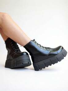 CHUNKY Platform Tractor Boot - Comfort And Style - 黑色 - 查看 4