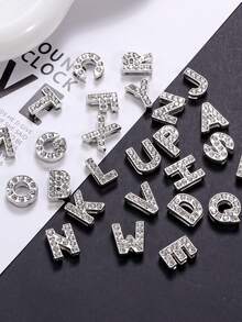 26件套钻石字母美甲配件，适用于美甲装饰 - 3D DIY配件，闪亮银色，每套包含26个字母，可用于手工制作、发饰和手机壳，多功能混合设计套装，银色美甲用品，美甲饰品，美甲宝石 - 銀色 - 查看 2
