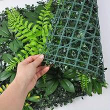 1 片人造草坪墙板，带有花卉和人造植物，可用作隐私绿篱屏风、草坪背景墙、室内家居花卉墙板，适用于室内外花园、后院、婚礼、圣诞节、万圣节、复活节和其他场合的围栏装饰，也可用于花园装饰。 - 彩色 - 查看 3