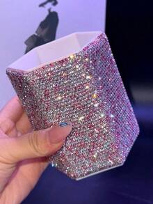 1 hộp đựng cọ trang điểm hình lục giác đính đá, dung tích lớn, đính pha lê nhiều màu, kiểu dáng sang trọng lấp lánh, họa tiết kim cương phủ kín, hình trụ lục giác, chi tiết cạnh tinh tế, hộp đựng dụng cụ mỹ phẩm, thích hợp cho bàn trang điểm phòng ngủ, bàn trang điểm, hộp đựng trang sức, túi đựng, hộp đựng cọ trang điểm, giá đựng cọ, hộp đựng nước hoa, túi xách, quà tặng cho phụ nữ, quà Giáng sinh, ý tưởng quà tặng cho phụ nữ, trang trí phòng. - Hồng - Xem 9