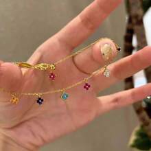 1 pièce Bracelet trèfle à quatre feuilles plaqué or 18 carats de couleur dopamine, design serti de zirconium, élégant et polyvalent. Convient aux femmes, pour les rendez-vous, les soirées, les cadeaux pour l'anniversaire de la petite amie/meilleure amie