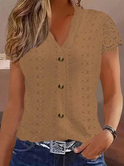 Blusa de manga corta con cuello en V, parches de encaje, calado y bordado, con botones delanteros, para primavera/verano