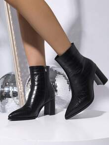 女式黑色性感动物压纹尖头粗跟侧拉链短靴，带保暖内衬