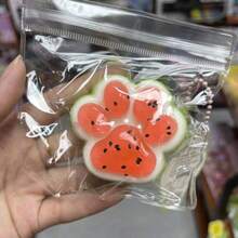 1个中号Tabas可爱猫爪减压玩具：便携式挤压玩具，适合办公桌和户外携带，理想的节日礼物，可爱有趣的装饰品，圣诞礼物，派对小礼物，圣诞袜填充物，课堂奖励，Tabas软萌玩具（果冻迷你尺寸3.5厘米。请在订购前仔细阅读。） - 多顏色 - 查看 5