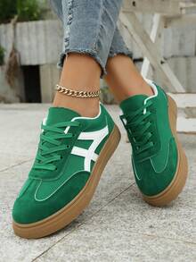 New Casual Sports Shoes, Fashionable Green Versatile Trainers, Faux Suede Fabric Lace-Up Women / Student Sneakers - Green - View 2