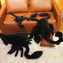 Preparado para Halloween - Escorpión negro de peluche realista: 3D serie oscura, animal de peluche para una decoración espeluznante del hogar o un juguete festivo