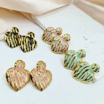 1 Pair Fashion Vintage Teardrop Heart Style Golden Stud Earrings, Suitable For Women Daily, Party, Beach Holiday Wear