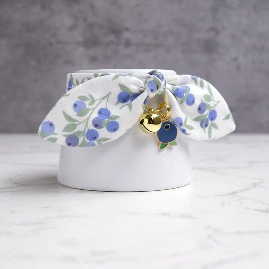 1 chiếc vòng cổ cho mèo hình nơ in hình quả việt quất, vòng cổ điều chỉnh được kèm chuông, phù hợp cho chó và mèo nhỏ. - Màu xanh lam - Xem 1