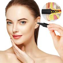 Herramienta para eliminar el cerumen con puntas de silicona suave, reutilizable y lavable, en un color negro intenso, ideal para uso doméstico que presenta 3 tipos de herramientas en un kit compacto