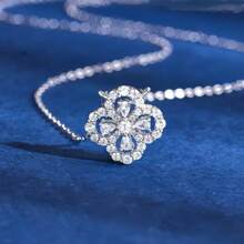 1 pieza Collar de trébol de cuatro hojas de plata de ley Collar de cadena de clavícula de lujo ligero con circonita adecuado para la ropa diaria de las mujeres