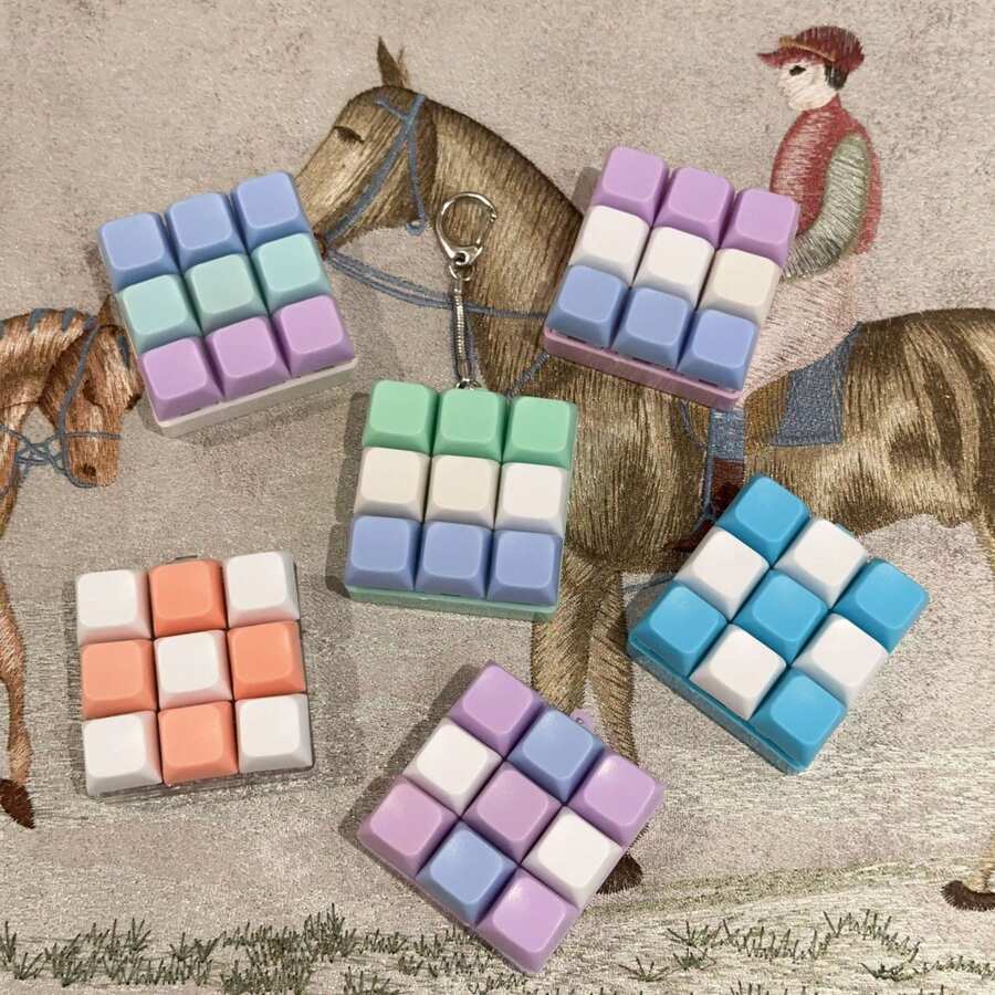 1/2/6 件键盘指尖玩具指尖点击器键盘钥匙扣减压玩具按钮缓解压力礼物成人缓解压力打发时间（随机链条款式）