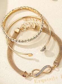 Set de 3 brazaletes elegantes y retro con cristales . Incluye pulseras ajustables con forma de corazón y símbolo del infinito. Brazaletes de aleación abiertos, adecuados para uso diario y como regalo. Colección de joyas para todas las estaciones, apropiada para uso diario de la mujer, regalos festivos, para familia y amigos
