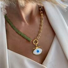 Grüner weicher Ton mit goldfarbenem Anhänger in Herzform und bösen Blick, modisches und exquisites Perlen-Accessoire, Geburtstagsgeschenk, hochwertiger neuer Schmuck für Frauen