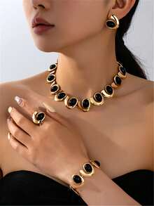 5pcs/Set Fashion European And American Exaggerated Black And White Necklace, Earrings, Bracelet, Ring Jewelry Set, Faux Pearl Decorative Design Accessories