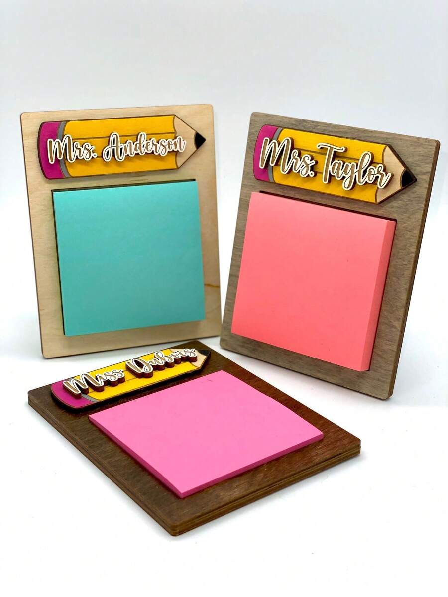 个性化教师记事本收纳盒礼品 | 定制教师姓名礼品 | 学生送老师的礼物 | 教师礼物 | 年末教师节礼物，定制教师礼物，适合返校季、教师节和学期末，实用且具有纪念意义的定制文具，教师节礼物，家居用品，装饰家居，纪念品，可重复使用，可爱，高品质，家居用品，2026 年系列 - 教師便利貼 - 查看 1