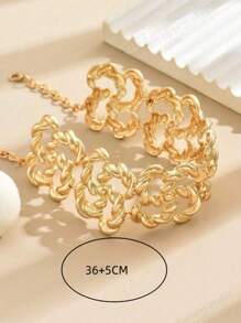 1pc Fashionable Metal Geometric Spiral Hollow Out Flower Shaped Chain Necklace