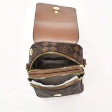 LEATVOOK New Fashion Classic Versatile PU Waterproof Fabric Shoulder Bag, Printed Design Metal Chain Decoration Design French Baguette Bag, Women's Shoulder Bag Suitable For Shopping. Commuting, Travel Use, School Backpack, Best Mother's Day And Valentine's Day Gifts - 米色 - 查看 6