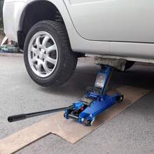 2.5 Ton Low Profile Hydraulic Car Jack - Portable Steel Lifting Solution For Garage Repair And Workshop Use - Blue - View 7