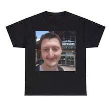 Daniel Larson Cursed Selfie T-Shirt, Funny Ironic Internet Meme Tee, Dank Gen Z Humor Graphic Shirt For Men & Women, Stay Tuned Apparel-Daniel Larson Selfie Graphic Crewneck Tshirt, Funny Meme Dank Genz Tee Shirt, Funny Shirts, Hoodie Unisex Shirt Top Underwear Streetwear Round Neck ,Funny Graphic Tees,100 Percent Cotton Funny Graphic Tees-Graphic Tees-4th Of July-Funny Shirts-Graphic Shirts-Black Graphic Shirt-Summer 2025 Essential-Breathable Cotton Tee- 2025 - 黑色 - 查看 1