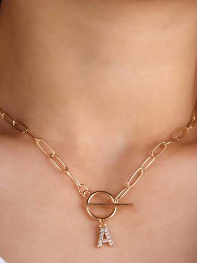 1 pieza Collar gargantilla con colgante inicial, cadena de clip de papel y cierre de palanca de acero inoxidable para mujeres
