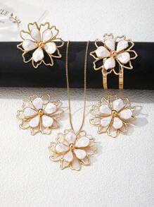 1 Set Elegante y Versátil de Joyería Geométrica con Diseño Calado Floral, que incluye Brazalete Ajustable, Anillo, Collar y Aretes para Mujer
