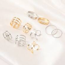 Set de 10 anillos de metal con junturas geométricas clásicas, en color dorado y plateado
