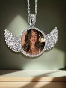 Personalized Rhinestone Studded Angel Wings Photo Necklace |   Custom Photo Necklace |   Hip Hop Photo Pendant | Iced Custom Round Photo Pendant,Gold,Silver,Stylish,Colorful,Vintage,Unisex,Hipster,Simple,Casual,Custom,Personalized,Unique,Ideal Gifts For Him,Ideal Gifts For Her,Her,Boyfriend,Girlfriend,Dad,Mom,Family,Friends,For Anniversaries,For Birthdays,For Graduation,For Prom,For Party,Jewelry Women,Elegant Outfit,Delicate Romance,Silver Stylish - 彩色 - 查看 8