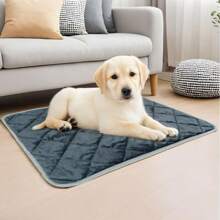 1pc Pet Aluminum Foil Self-Heating Insulation Pad (No Heating Function), Warm Blanket For Pet Dogs And Cats Indoor/Outdoor Activities, Washable Anti-Slip Dog/Cat Bed Mat (Gray)