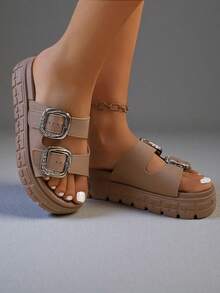 FZY New 2026 Women's Outdoor Sports Sandals, Stylish And Multifunctional, With A Simple Wedge Heel Design, Lightweight And Comfortable, Double-Strap Buckle Platform Women's Sandals, A Pair Of Slippers That Can Be Worn At Home Or Outdoors, A Must-Have Flat Sandal For Valentine's Day At Home, And A Women's Casual Everyday Wear Platform Sandal. - 卡其色 - 查看 4