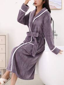 1pc Spring Autumn New Style Long Robe Bathrobe Loungewear Robe For Women, Minimalist Plaid Casual Homewear