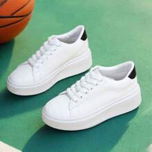 Zapatillas blancas casuales para mujer, adecuadas para Navidad, Año Nuevo, zapatos de plataforma de unicolor para mujer, lindas zapatillas blancas de caña baja, zapatillas cómodas y de moda de varios colores, aumento de altura de 5 cm, zapatos elegantes para mujeres de estatura baja