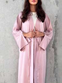 1 chiếc đầm kiểu satin dành cho nữ. Chiếc đầm thanh lịch này cũng có phiên bản dài kiểu Abaya, phù hợp cho cả mặc hàng ngày và những dịp đặc biệt. Thích hợp cho lễ Eid mùa xuân. - Màu Hồng baby - Xem 5