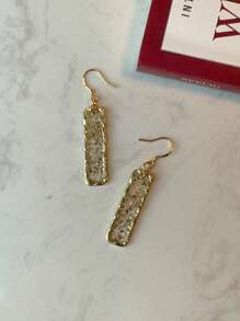 1 par de pendientes con decoración de concha dorada, adecuados para uso diario de mujeres, regalo para amigas y hermanas, regalo de cumpleaños