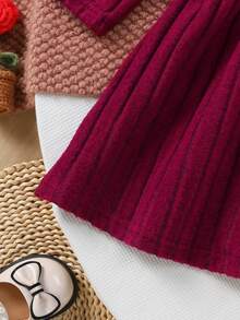 女童两件套：圆领盖袖条纹可爱蝴蝶结连衣裙 + 小碎花连衣裙