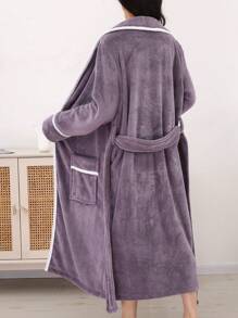 1pc Spring Autumn New Style Long Robe Bathrobe Loungewear Robe For Women, Minimalist Plaid Casual Homewear