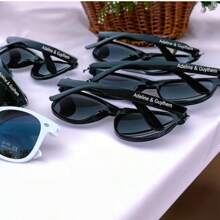 Lunettes de mode personnalisées, lunettes personnalisées en vrac, cadeaux de mariage, fêtes de mariage, cadeaux pour soirées de célibataires, 5 ou 10 paires de lunettes de mode personnalisées avec n'importe quel mot imprimé au dos. Cadeaux pour la rentrée scolaire