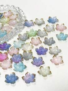 Acryl DIY Accessoires, cremefarbene Klebstoff Handyhüllen, Haarclips, dekorative Accessoires Materialien, Barock Accessoires, DIY handgemachte Ohrringe, Kopfbedeckungen, Schuhe, Kleidungsaccessoires. Dieses Produkt wird vielfältig in der Dekoration, als Anhänger verwendet.