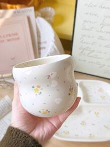 Stylish Ceramic Cup Decorated With Roses, Comfortable Coffee/Tea Cup For Home Use, High Quality And Stylish Design