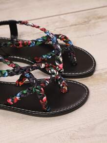 Sandales plates à couleurs contrastées nouées, nouvelles sandales de plage pour femmes de style européen et américain avec anneau d'orteil