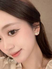 1 件优雅的法式人造珍珠星形耳环，镶嵌锆石，精致百搭的时尚设计个性化耳环适合女性日常、节日、派对穿着，是送给好朋友的理想礼物