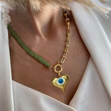 Grüner weicher Ton mit goldfarbenem Anhänger in Herzform und bösen Blick, modisches und exquisites Perlen-Accessoire, Geburtstagsgeschenk, hochwertiger neuer Schmuck für Frauen