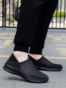 New Adjustable Hook And Loop Elderly Shoes, Middle-Aged & Elderly Parents Swollen Feet Shoes, Men's Extra Wide Shoes For Swollen Feet, Adjustable Strap Postoperative Recovery Shoes, Soft Bottom Lightweight Wide Toe Shoes For Parents (Recommend Ordering One Size Up)