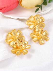 1 par de pendientes de gota con flor de aleación de moda para mujeres, pendientes de diseño de lujo de estilo personal creativo