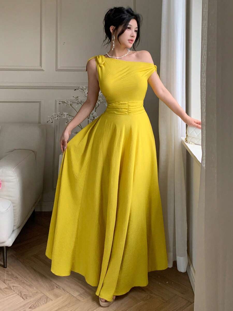 abyoxi 黄色性感不对称领口斜肩系带收腰简约A字连衣裙休闲通勤度假沙滩装，返校装，春夏新款女装 - 芥末黃 - 查看 1