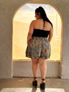 Truni Elyhuante_03 Plus Size Elastic Waistband Paisley Printed Ruffle Hem Shorts, Summer, For Pear Triangle Body Shape